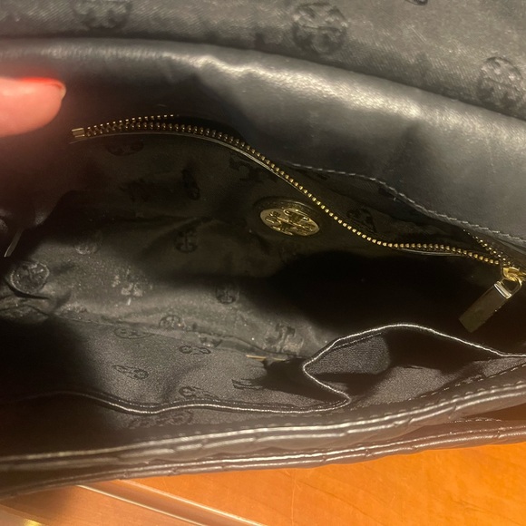 Tory Burch Chain Link Quilted Shoulder Bag - Picture 5 of 6